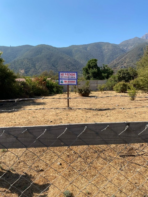 Terreno esquina 1.300 M2 en venta. Zona urbana en Olmué