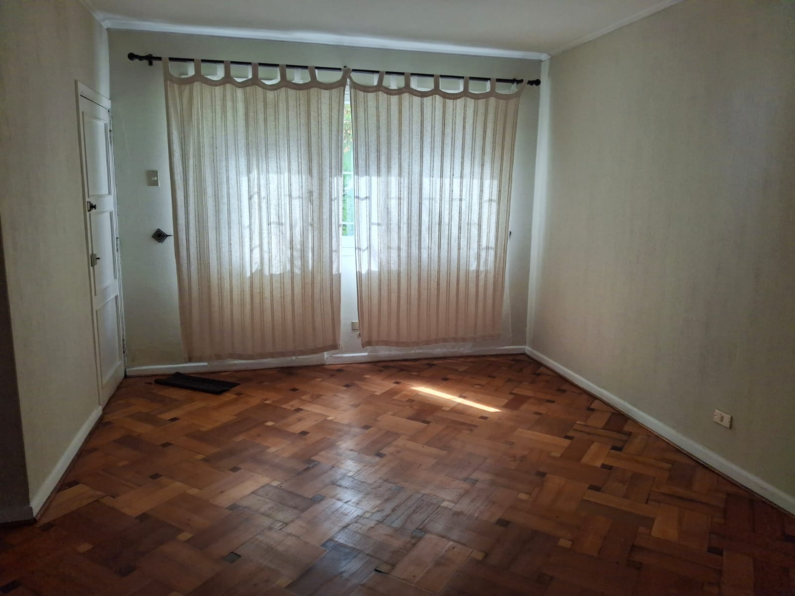 CASA EN VENTA EN BARRIO MIRAFLORES VIÑA