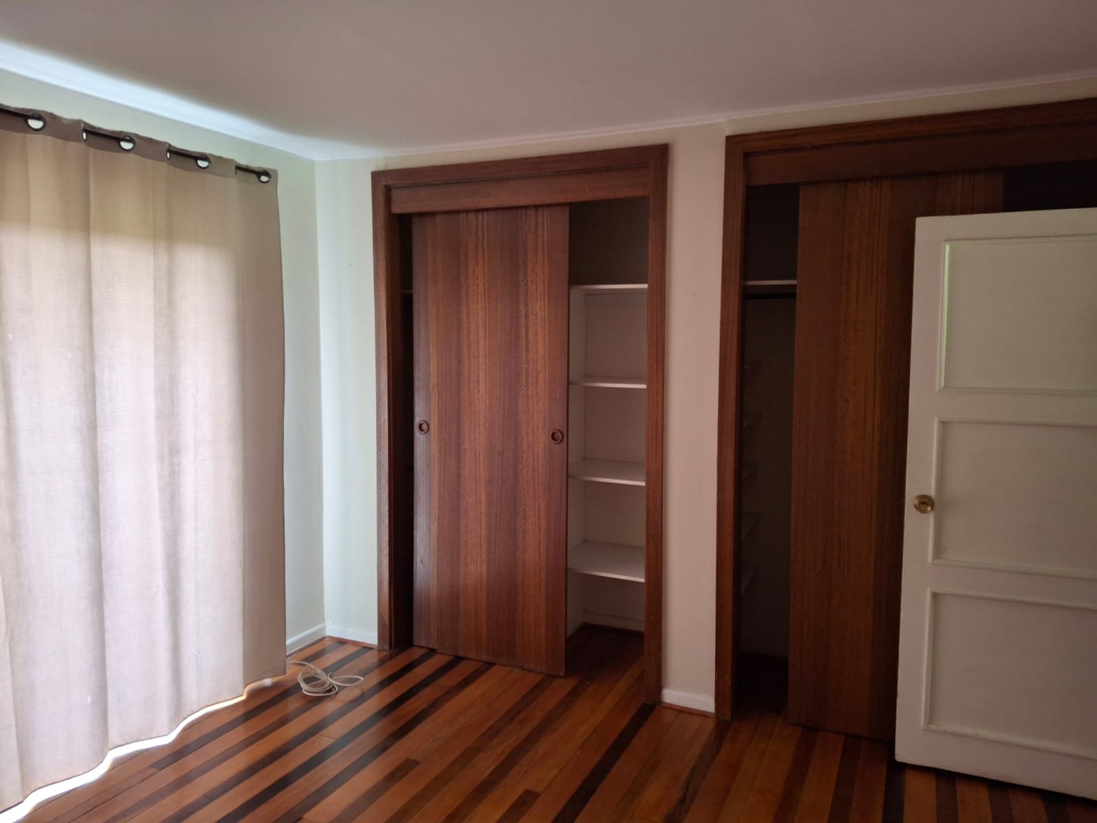 CASA EN VENTA EN BARRIO MIRAFLORES VIÑA