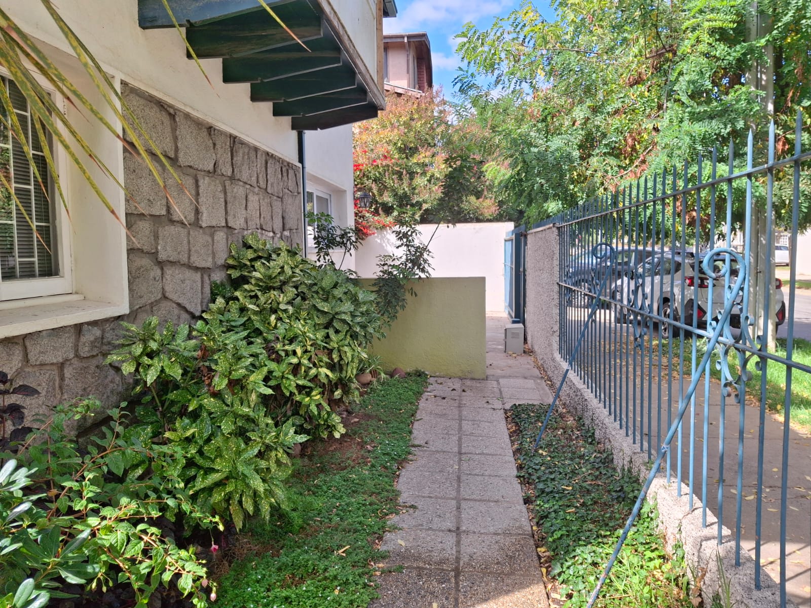 CASA EN VENTA EN BARRIO MIRAFLORES VIÑA